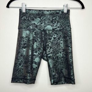 Lululemon Wunder Train High-Rise Short 8" *Foil